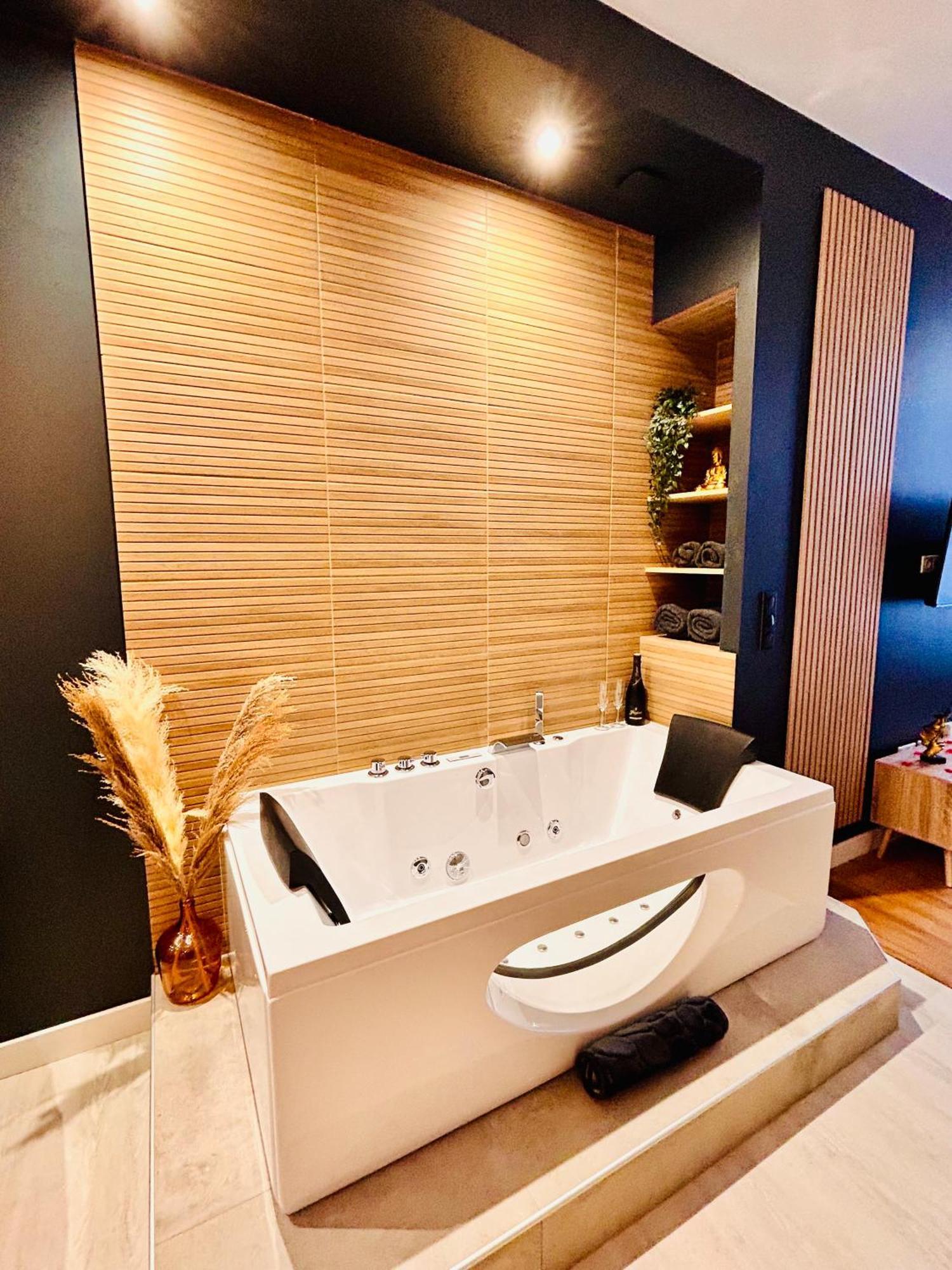 Suite Cosy Jacuzzi Troyes - Secrets D'Ana Экстерьер фото