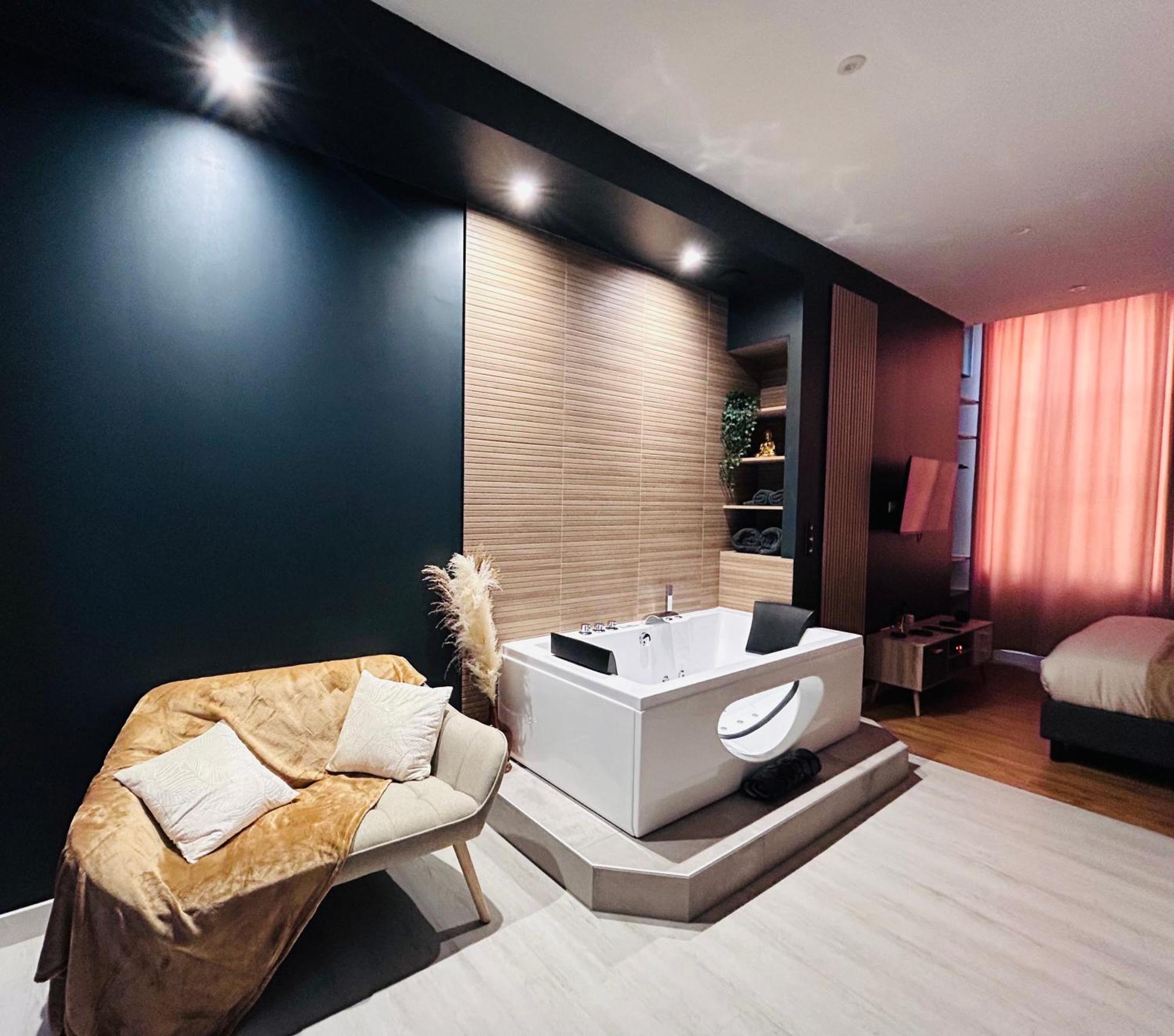 Suite Cosy Jacuzzi Troyes - Secrets D'Ana Экстерьер фото